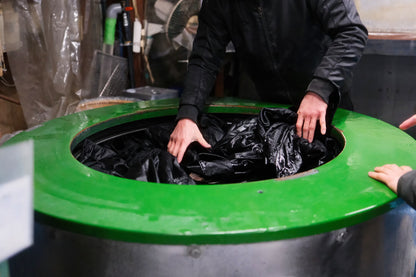 ワラカット刺しゅう裏起毛デニムベスト #99999-B